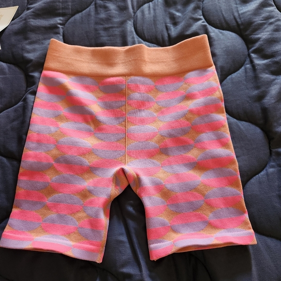 Fabletics - Picture 3 of 3